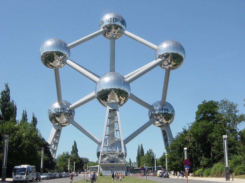 Image of the Atomium structure in Brussels
